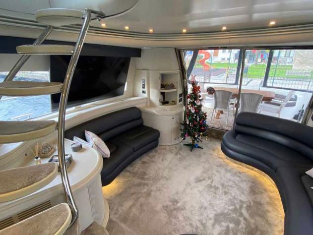 Azimut 68 Plus 